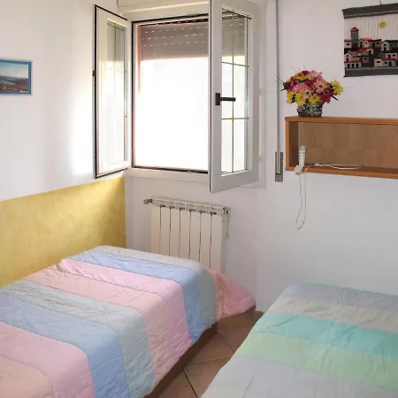 Locazione Turistica Villetta Anna - Imp395 بيت للعطل *